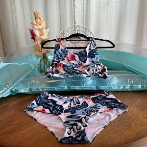 Daiyu Lin High Waisted, Racerback Bikini in size Large